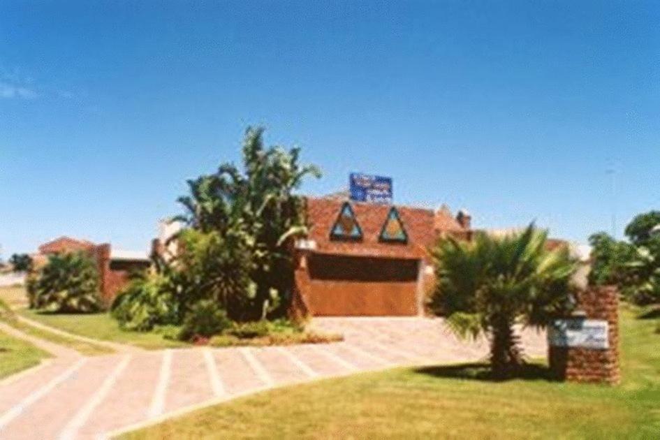 Bluewater Guesthouse Порт-Элизабет Экстерьер фото